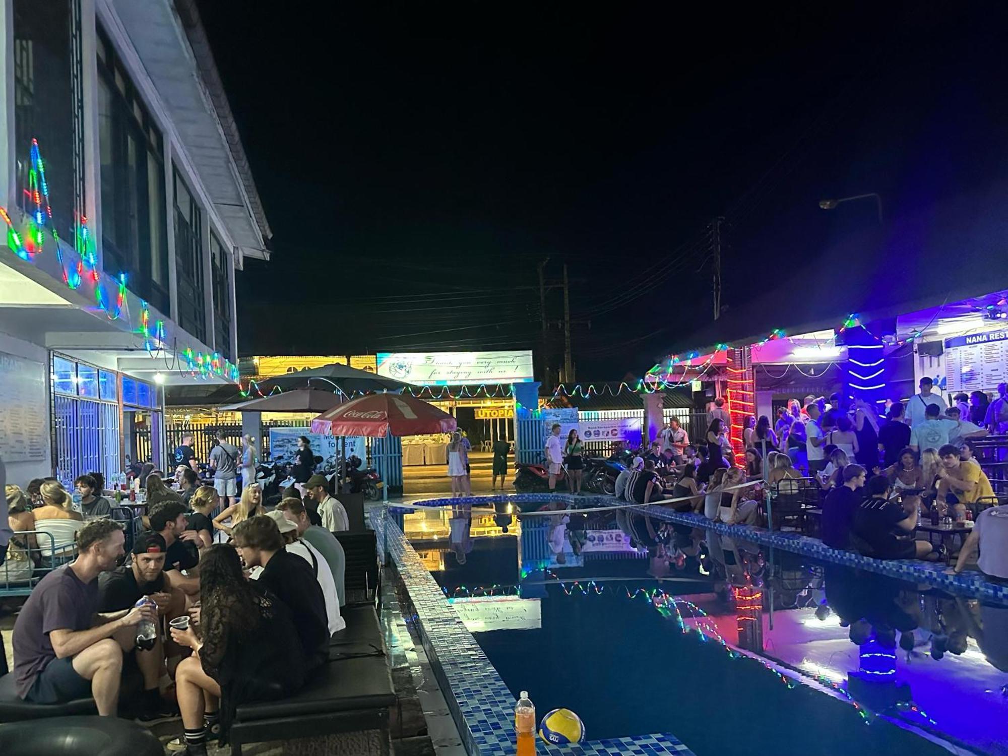 Nana Backpackers Hostel Vang Vieng Zewnętrze zdjęcie